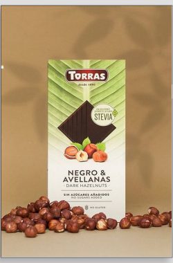 CRNA ČOKOLADA SA LEŠNIKOM 125g
